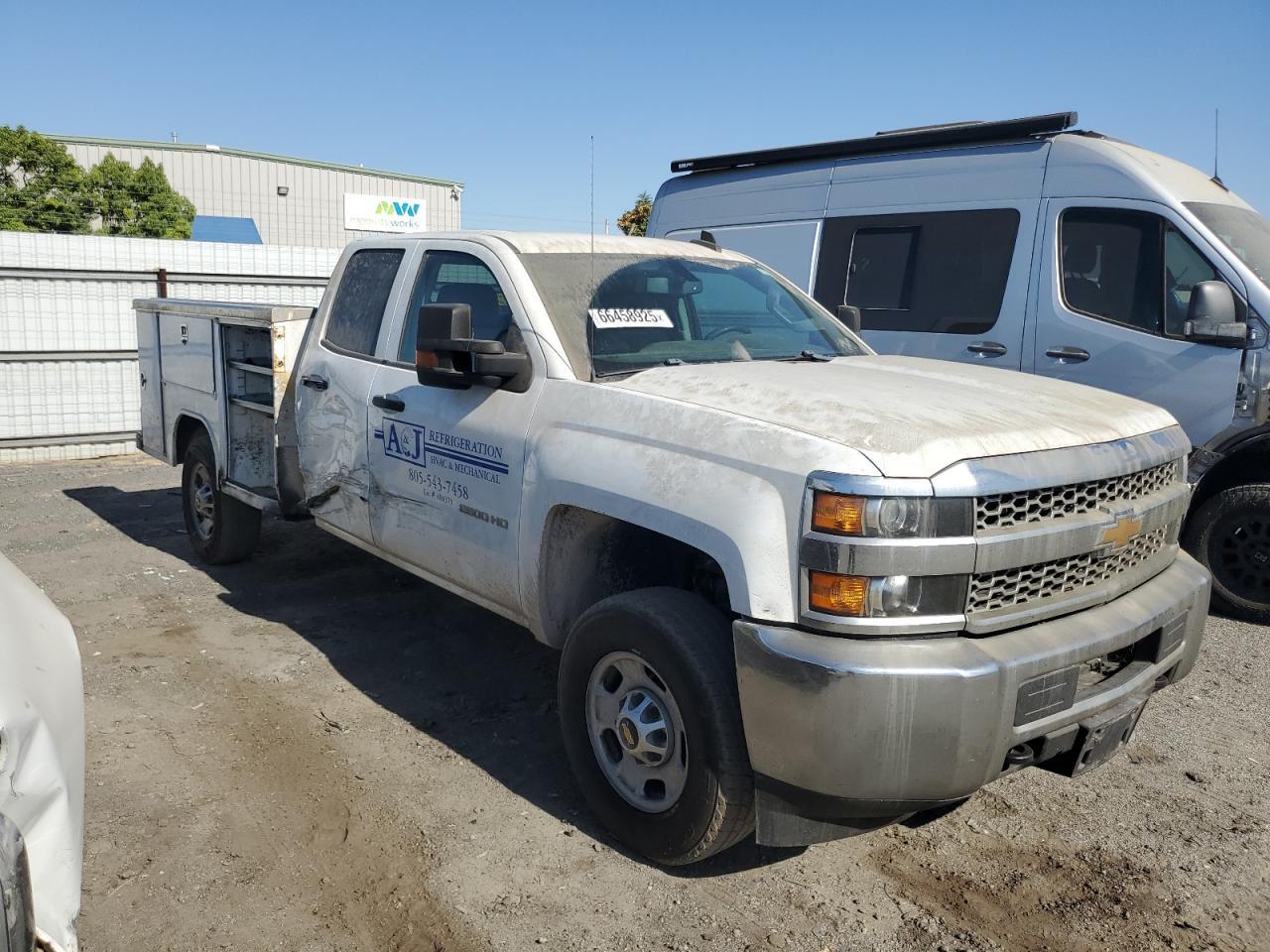2019 Chevrolet Silverado C2500 Heavy Duty - Image 4
