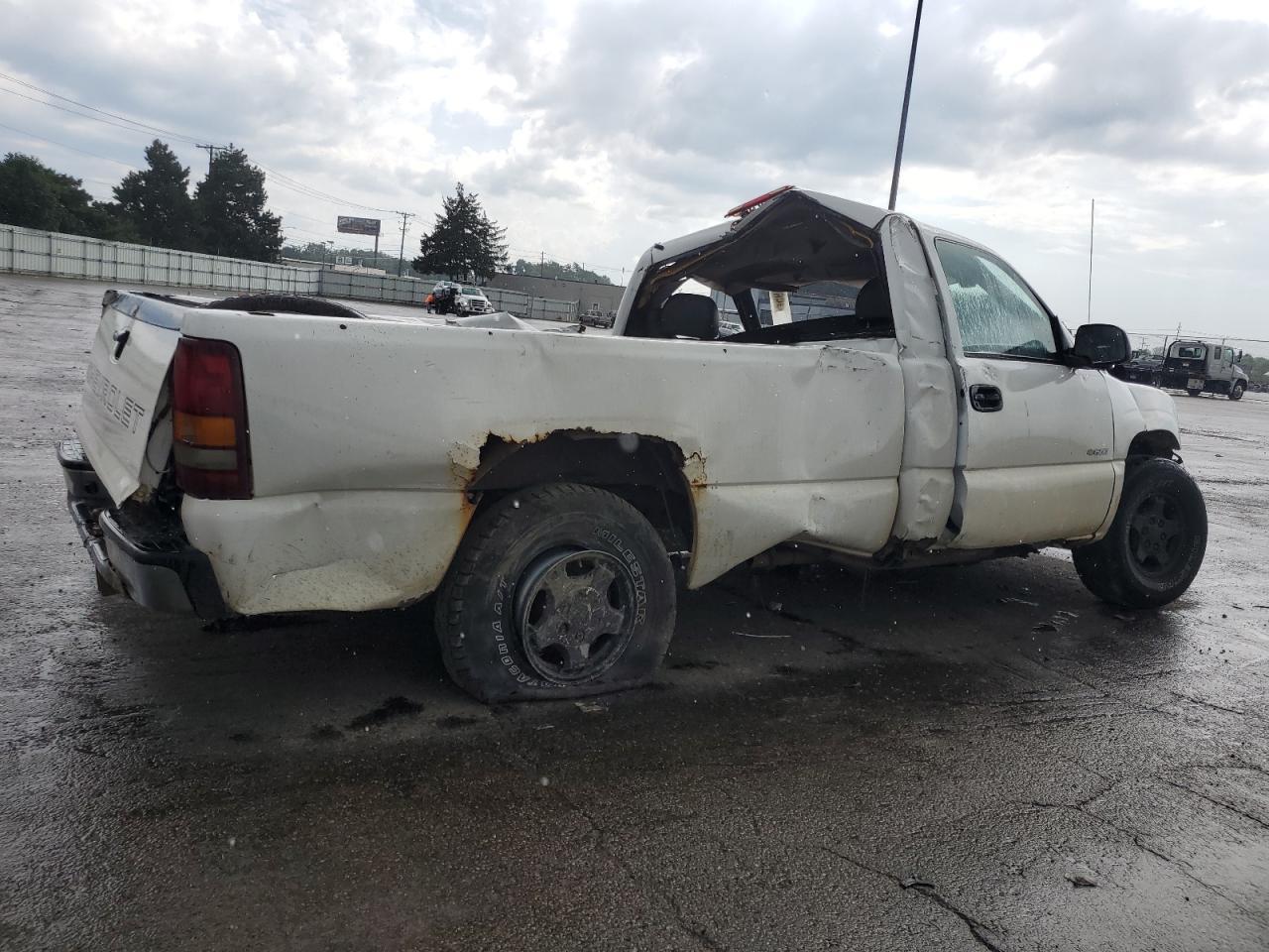 2002 Chevrolet Silverado C1500 - Фото 3