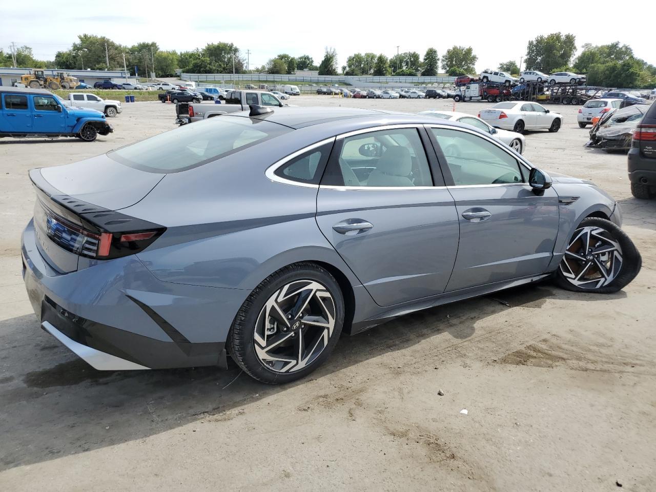 2025 Hyundai Sonata Sel - Фото 3