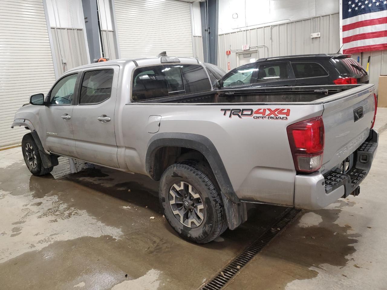 2019 Toyota Tacoma Double Cab - Фото 2