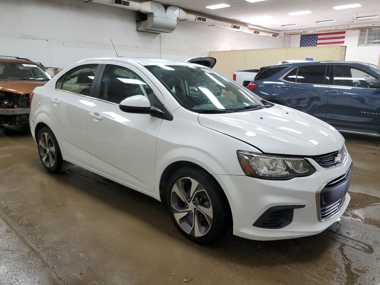 2020 Chevrolet Sonic Premier - Фото 4