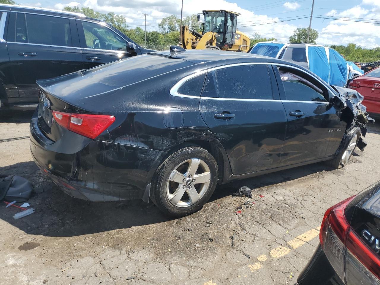 2017 Chevrolet Malibu Lt - Фото 3
