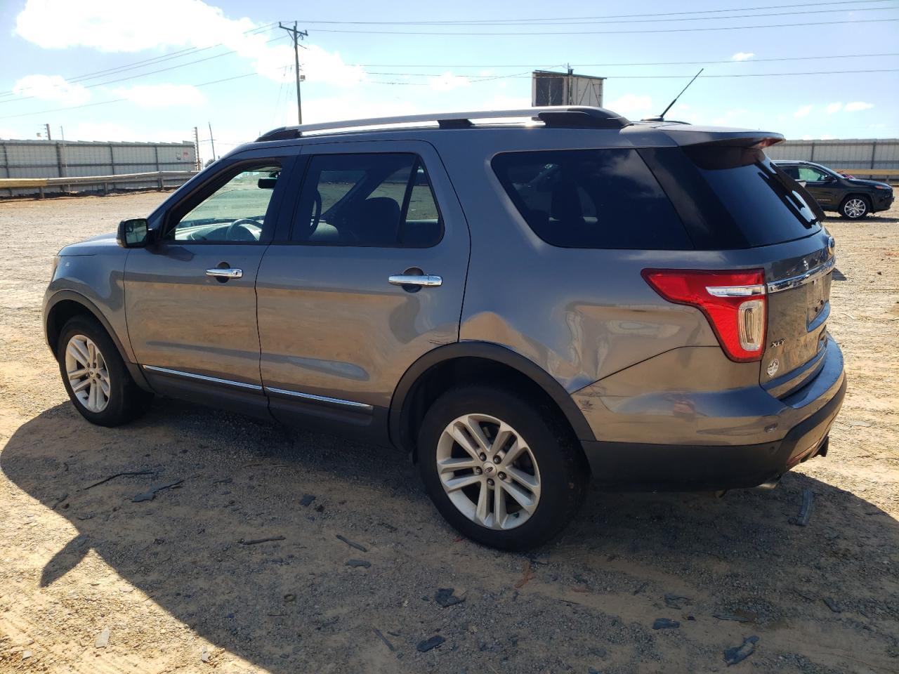 2013 Ford Explorer Xlt - Image 2