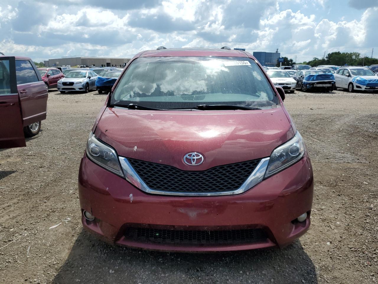 2015 Toyota Sienna Xle - Image 5