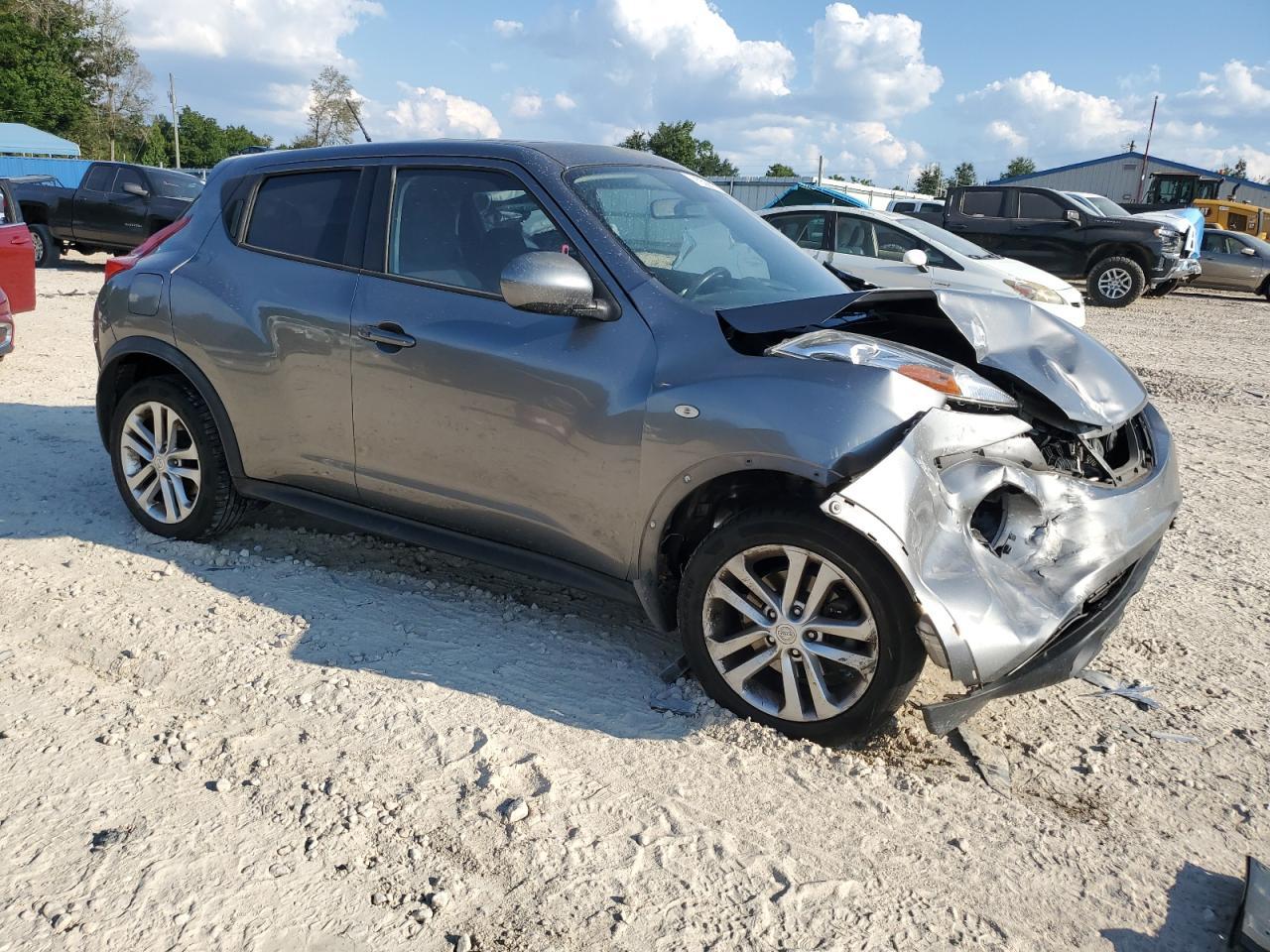 2013 Nissan Juke S - Image 4
