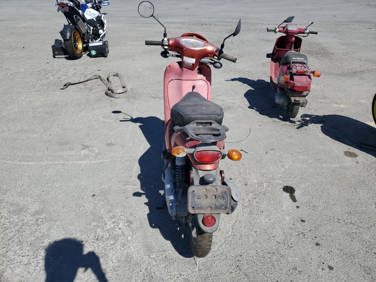 2001 Aprilia Scarabeo 50 - Image 4