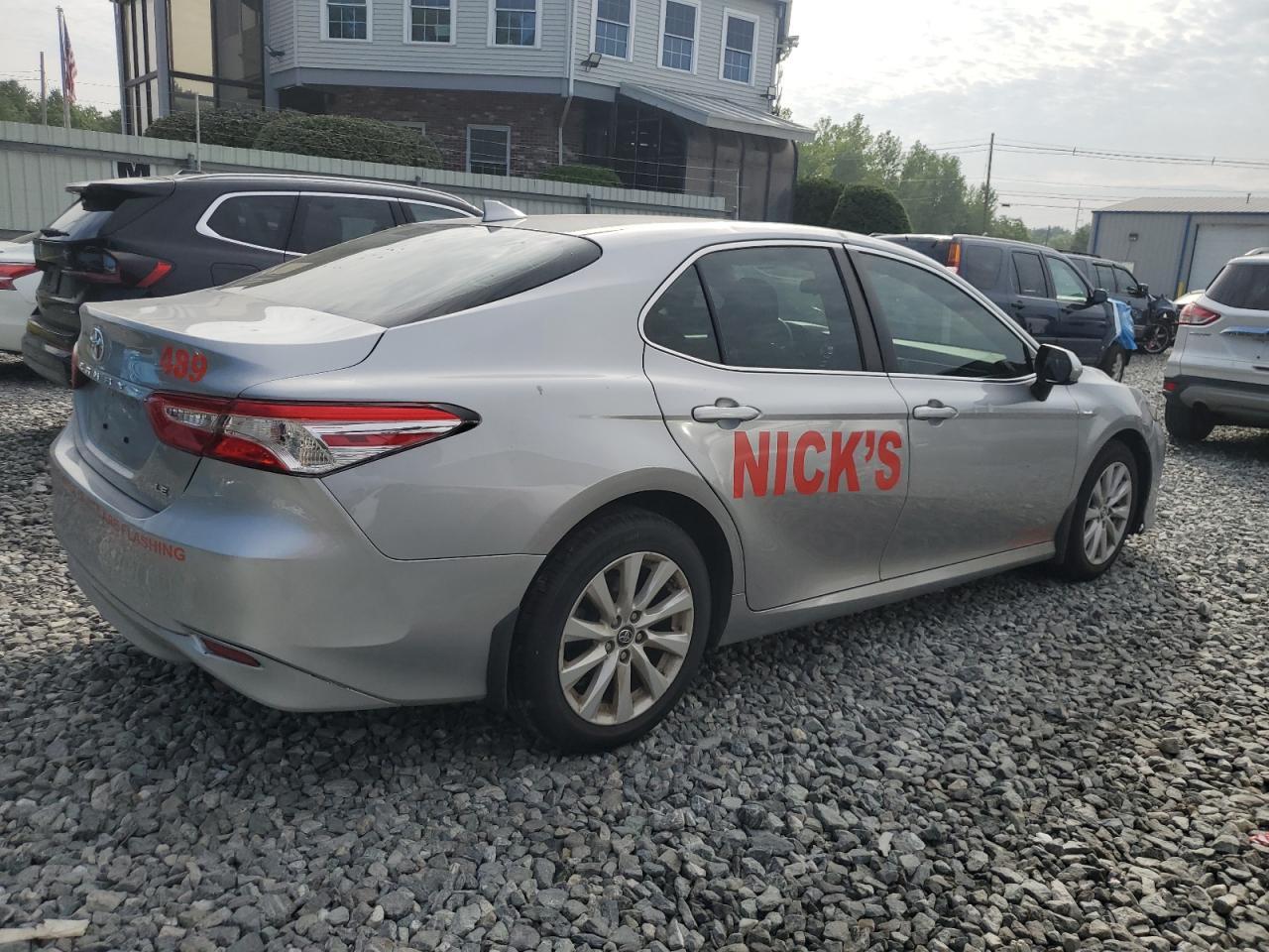 2019 Toyota Camry L - Фото 3