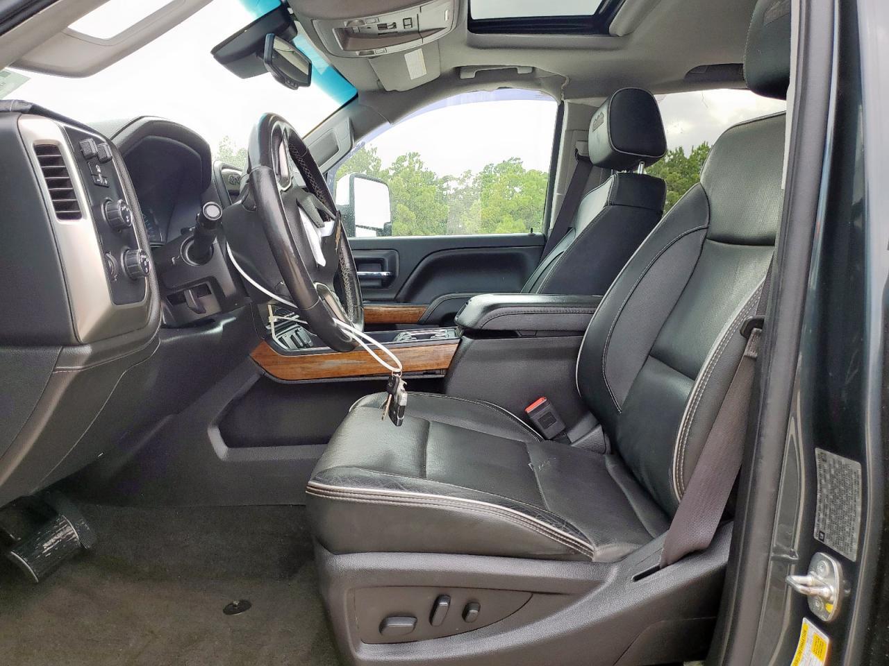 2017 Chevrolet Silverado K3500 High Country - Image 7