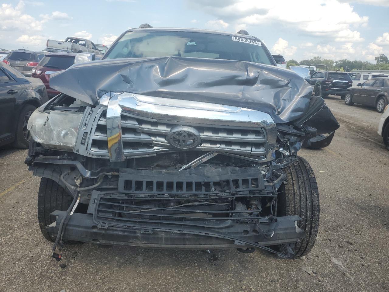 2016 Toyota Sequoia Platinum Platinum - Фото 5