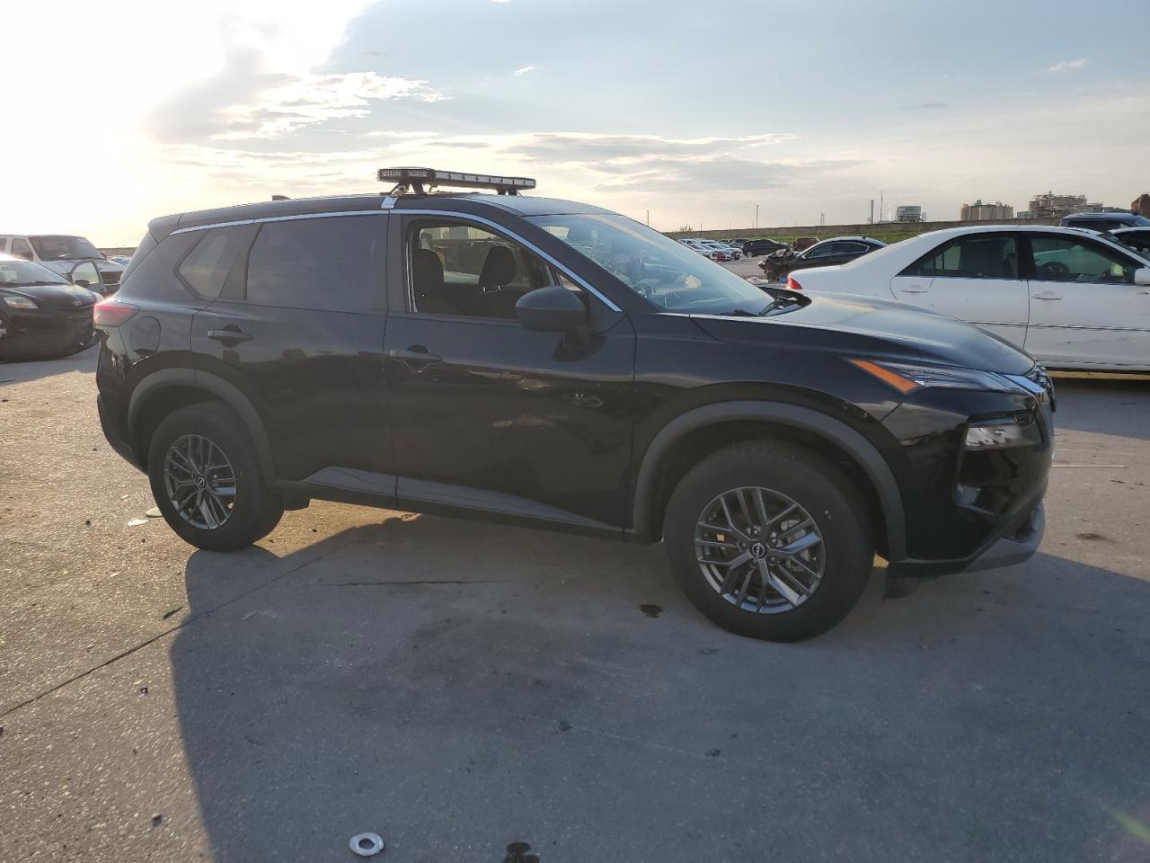 2023 Nissan Rogue S - Фото 4