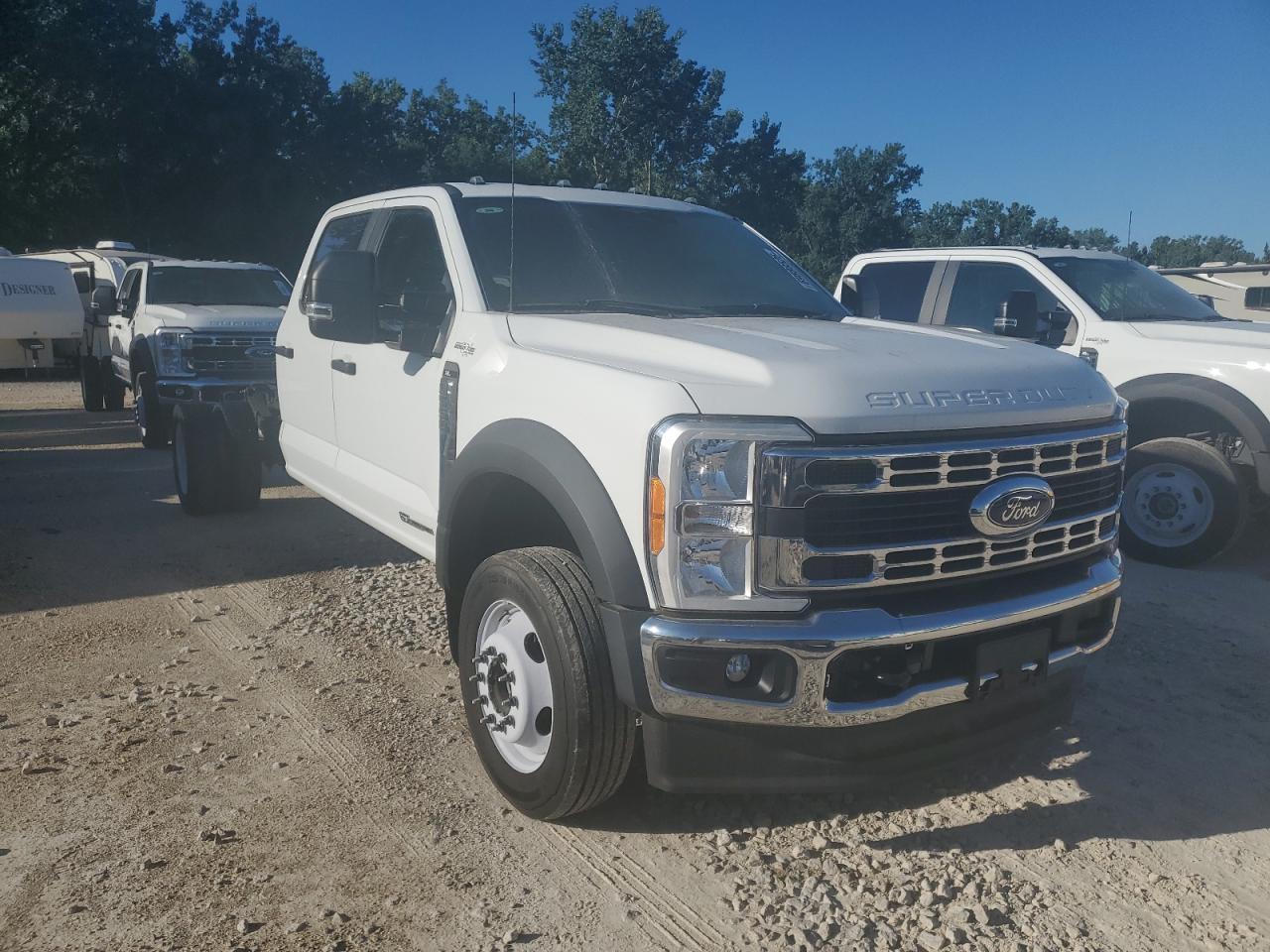 2023 Ford F550 Super Duty Super Duty - Фото 4
