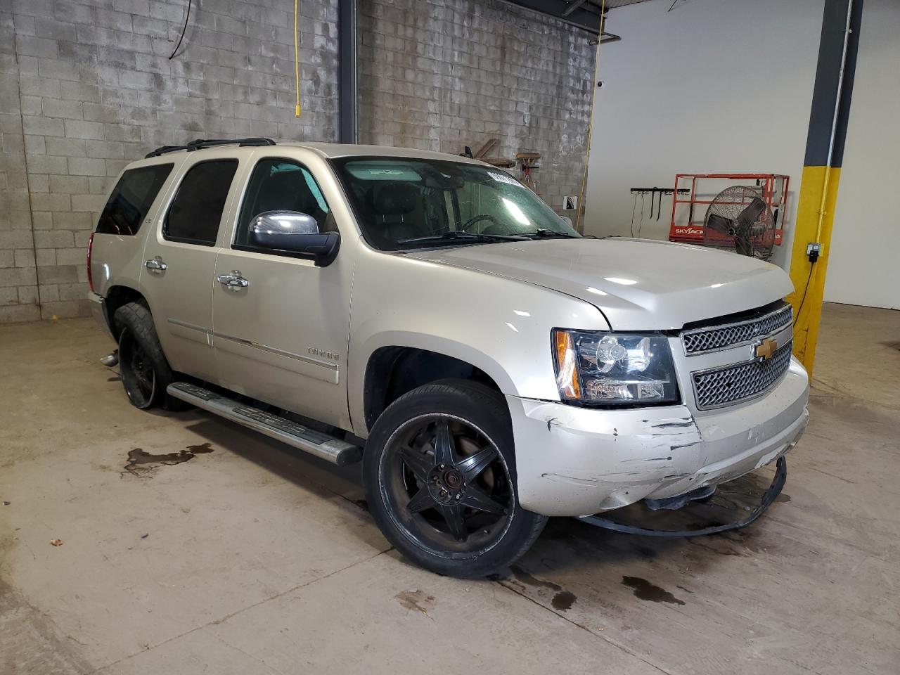 2013 Chevrolet Tahoe K1500 Ltz - Image 4