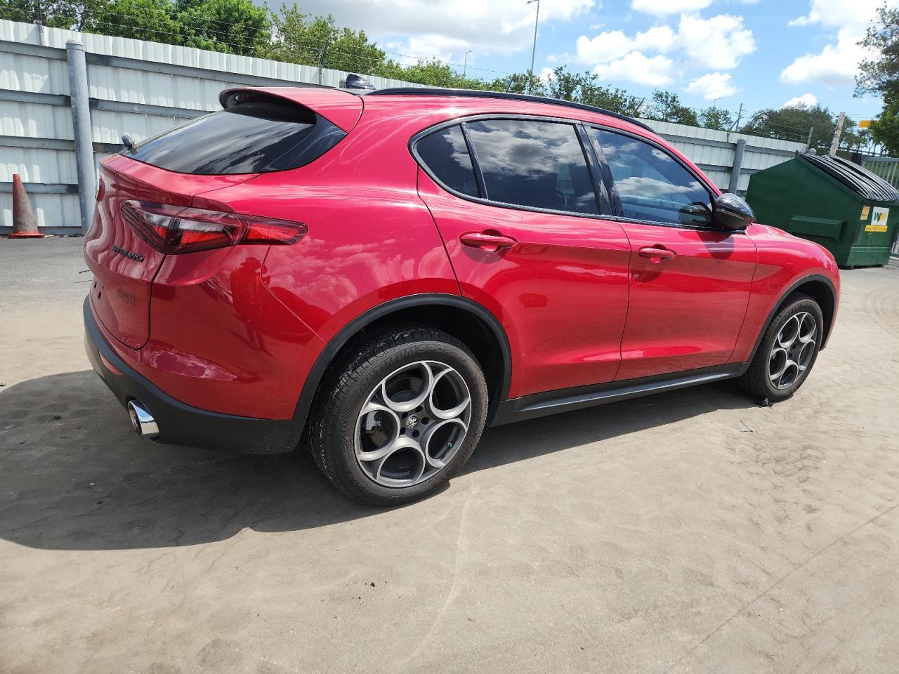 2021 Alfa Romeo Stelvio Sport - Image 3