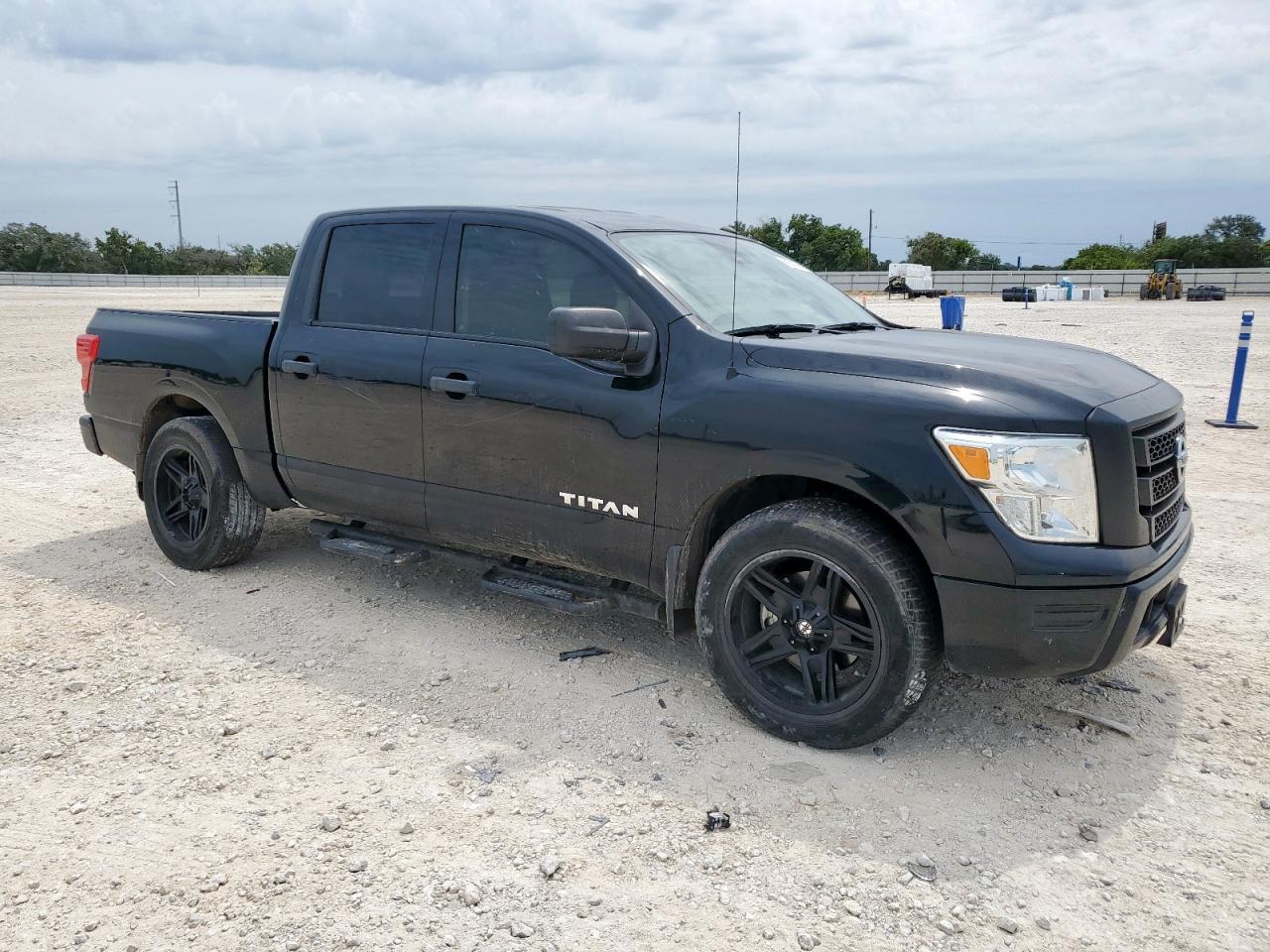 2020 Nissan Titan S - Фото 4