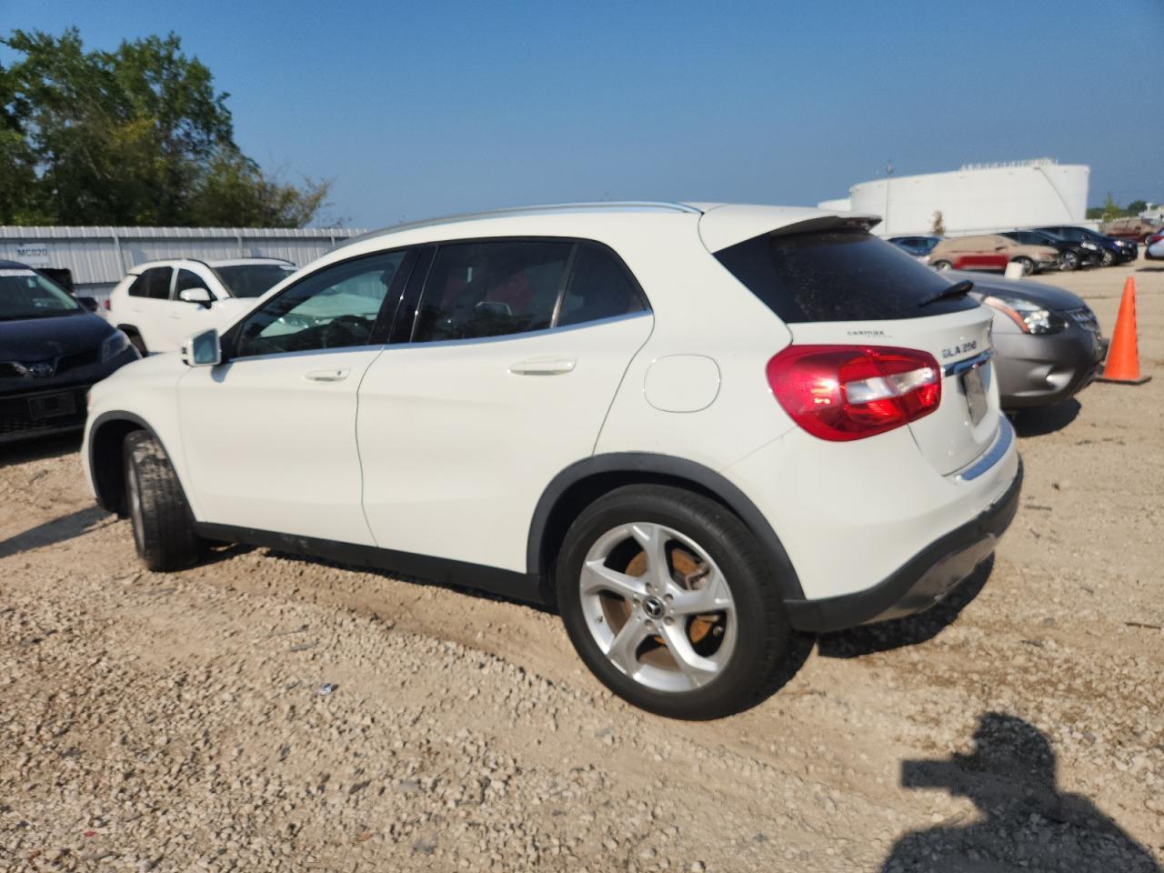 2018 Mercedes-Benz Gla 250 4Matic - Image 2