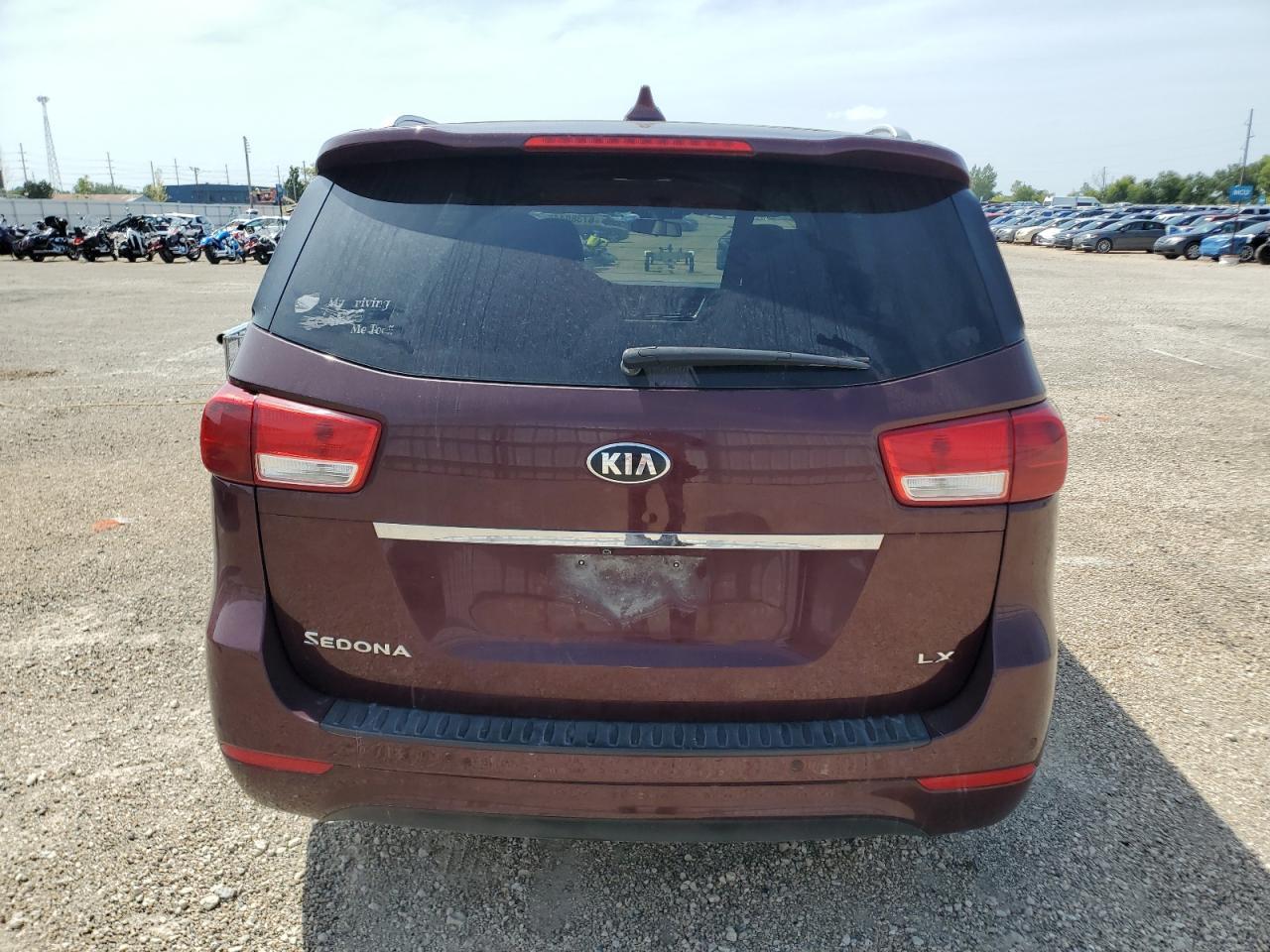 2017 Kia Sedona Lx - Фото 6