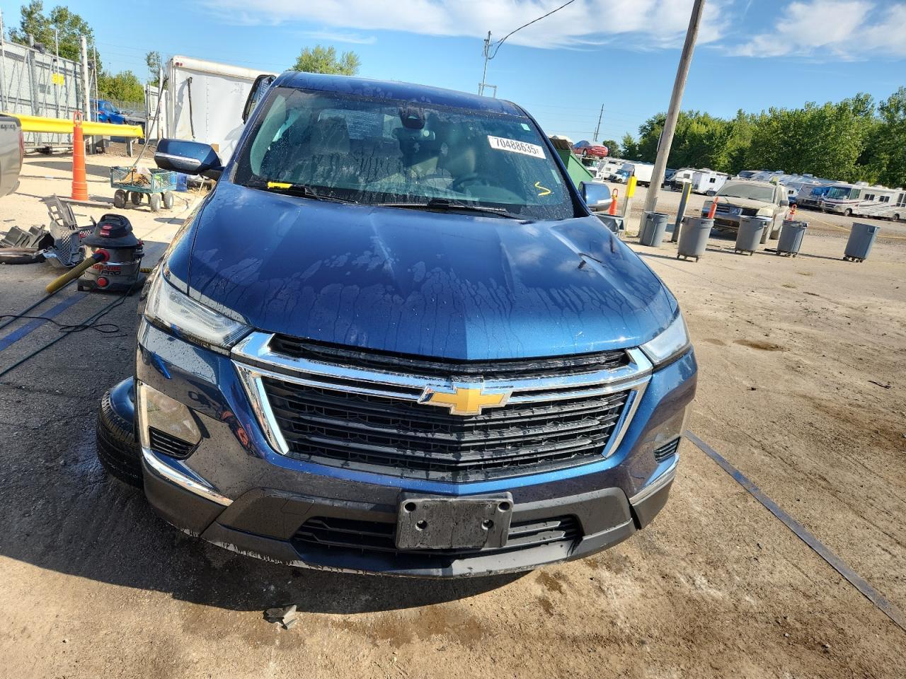 2023 Chevrolet Traverse Ls - Фото 5