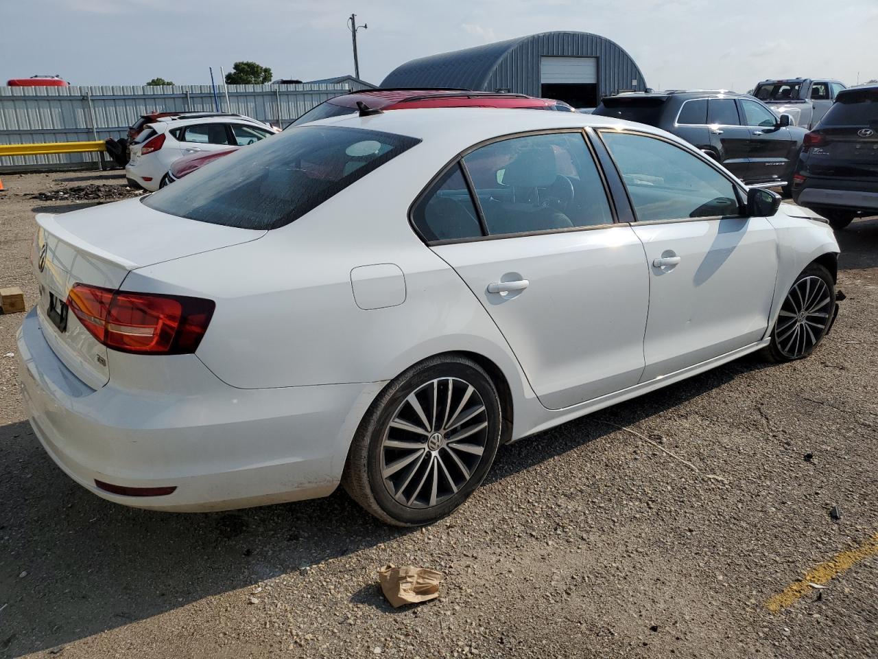 2015 Volkswagen Jetta Sedan - Image 3