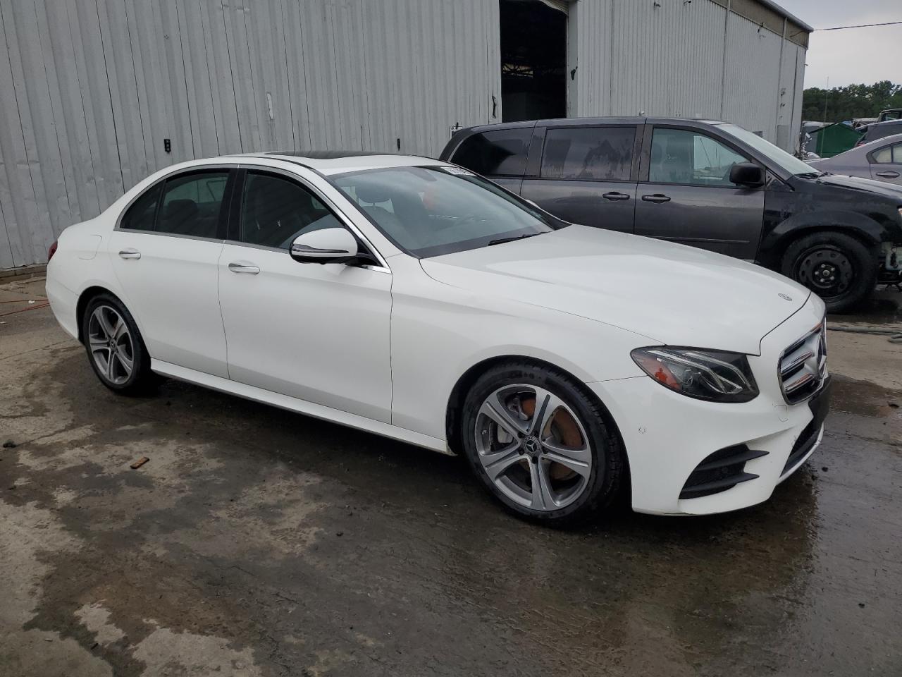 2019 Mercedes-Benz E 300 4Matic - Image 4