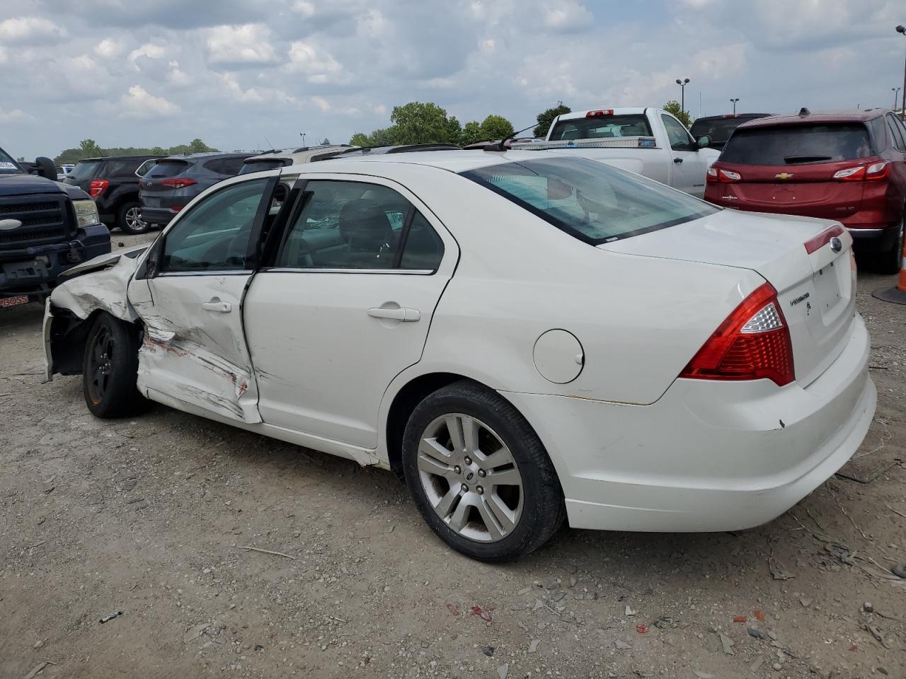 2011 Ford Fusion Se - Image 2