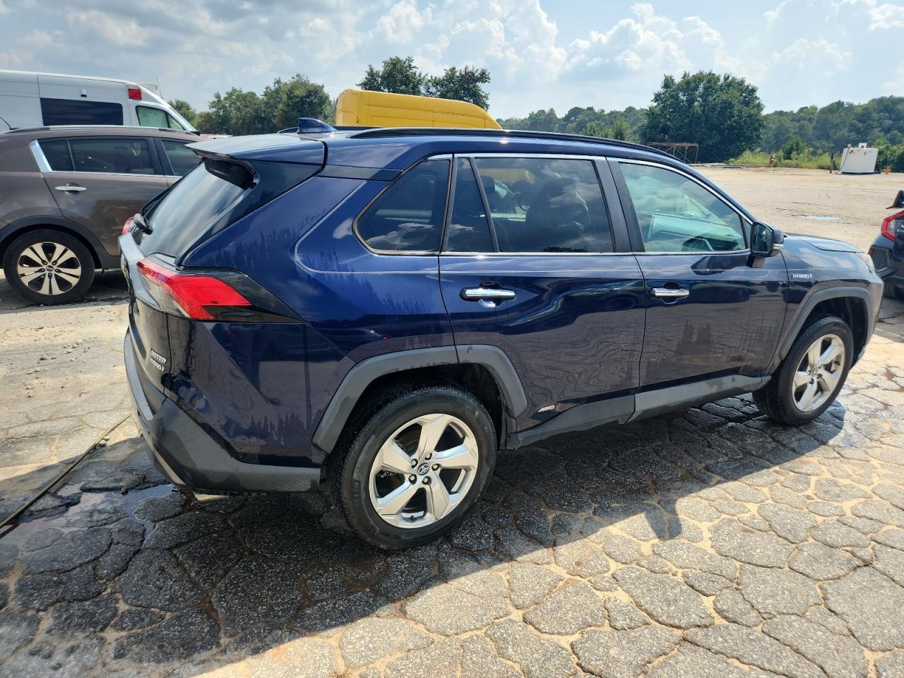 2020 Toyota Rav4 Limited - Image 3