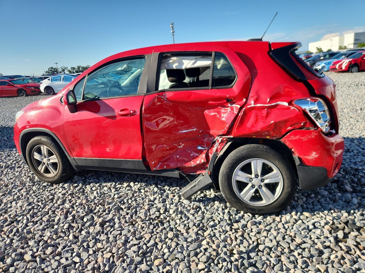 2020 Chevrolet Trax Ls - Фото 2