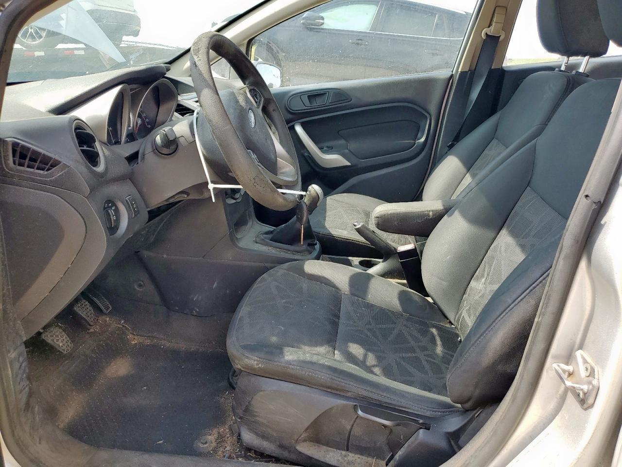 2012 Ford Fiesta Se - Фото 7