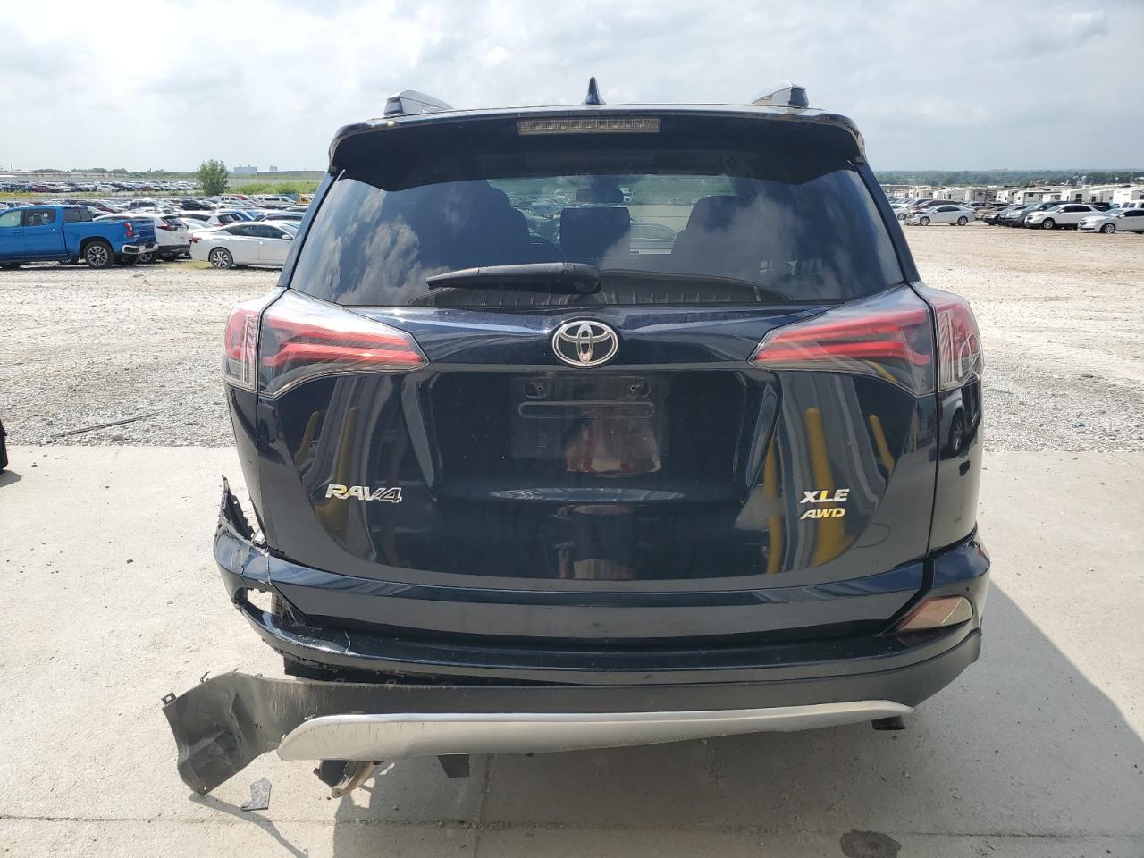 2018 Toyota Rav4 Adventure - Фото 6