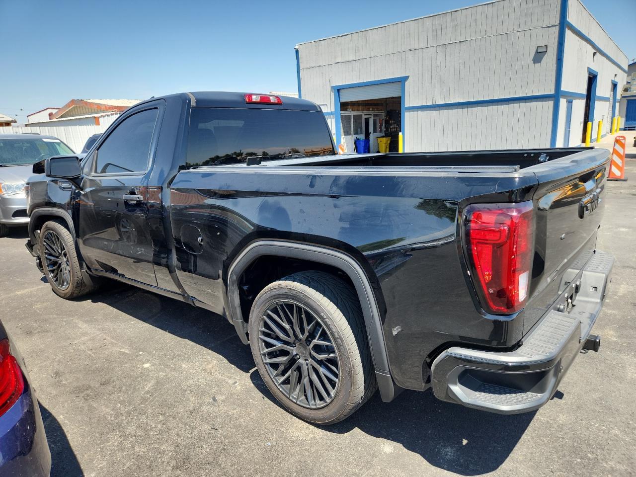 2024 GMC Sierra C1500 - Image 2