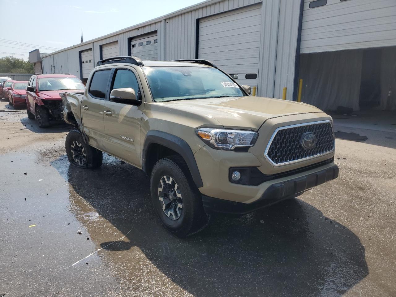 2018 Toyota Tacoma Double Cab - Image 4