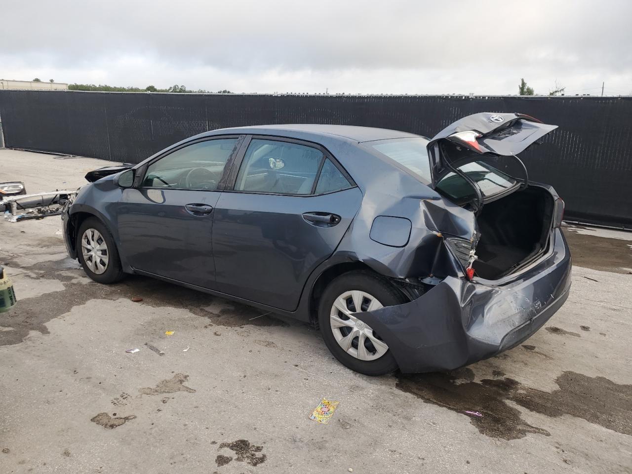2015 Toyota Corolla L - Фото 2