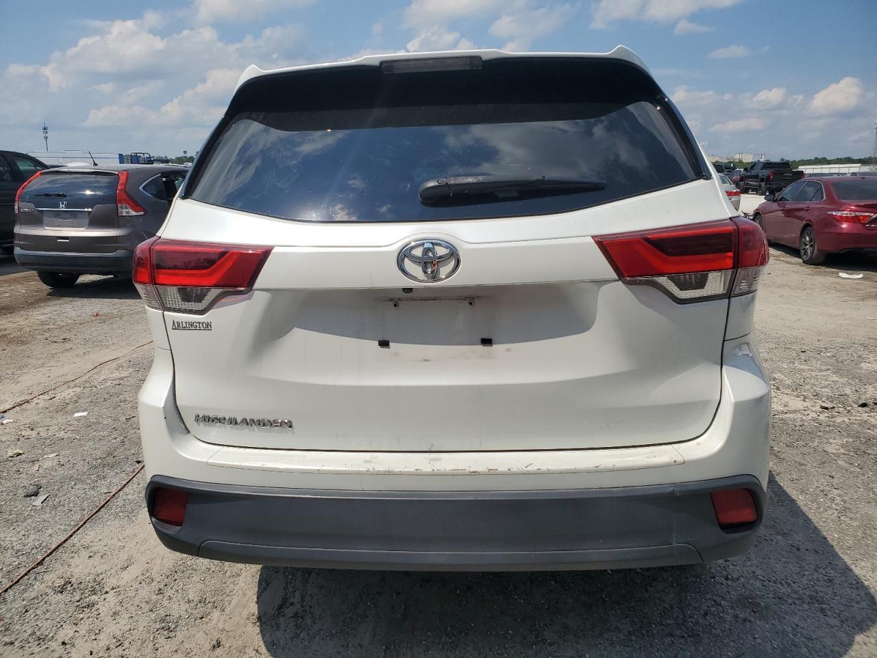 2019 Toyota Highlander Le - Фото 6