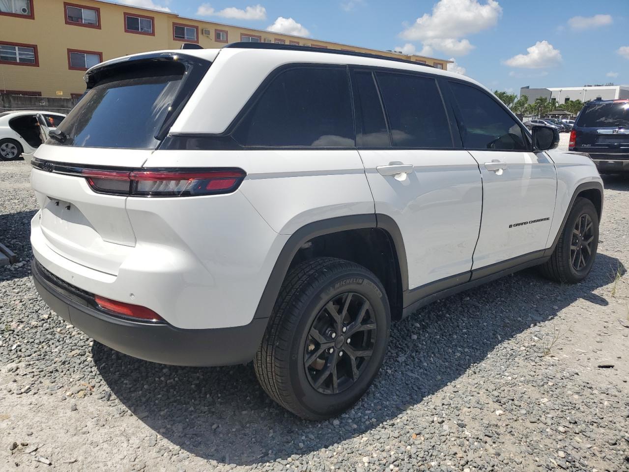 2024 Jeep Grand Cherokee Laredo - Фото 3