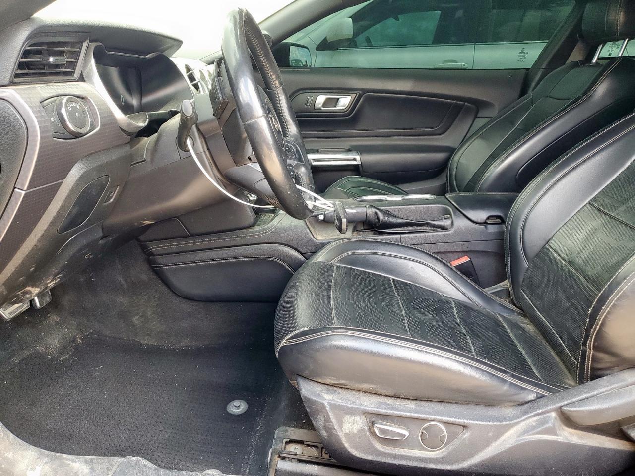 2019 Ford Mustang - Фото 7