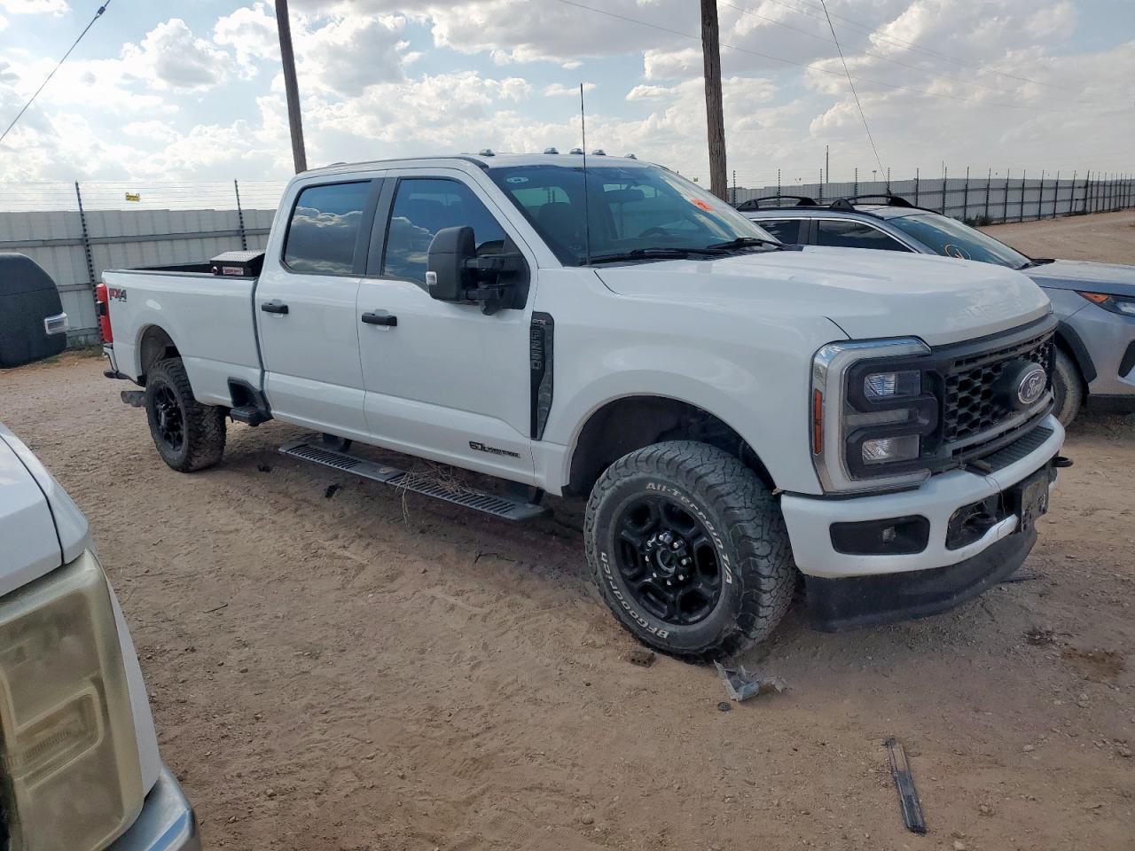 2024 Ford F250 Super Duty - Фото 4