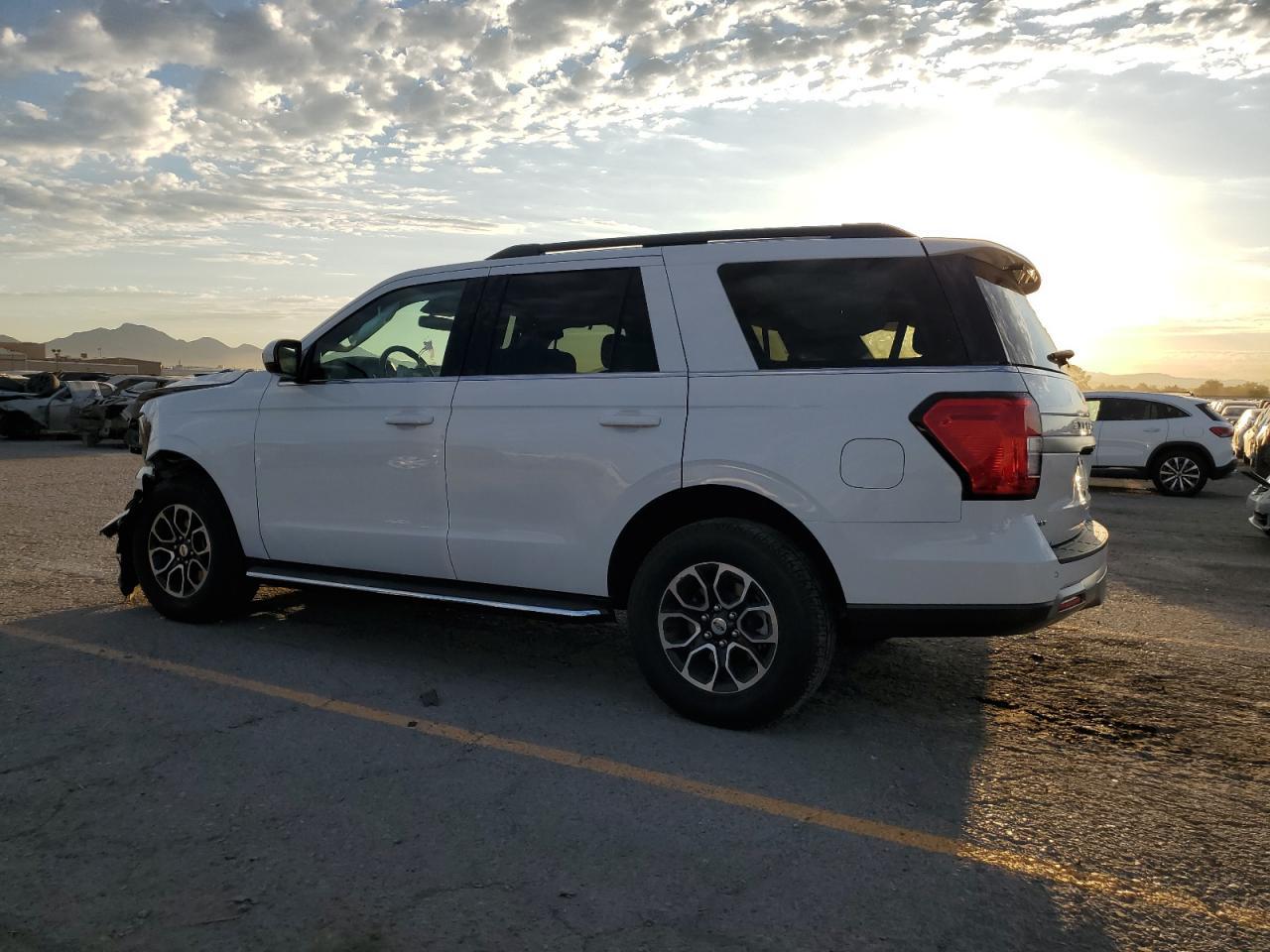 2023 Ford Expedition Xlt - Фото 2