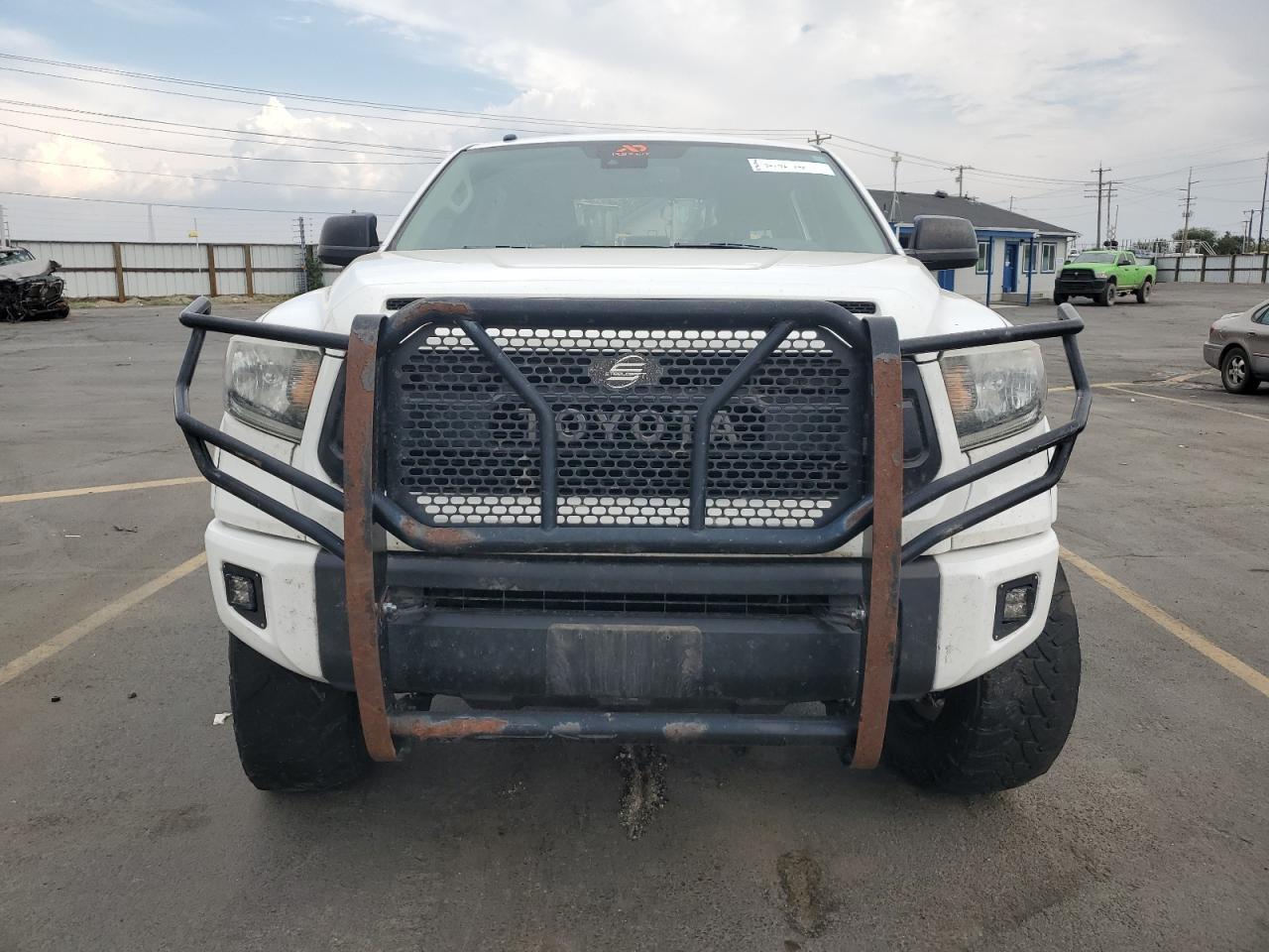 2018 Toyota Tundra Crewmax Sr5 - Image 5