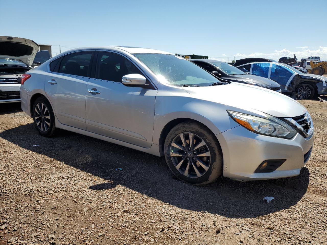 2016 Nissan Altima 2.5 - Image 4