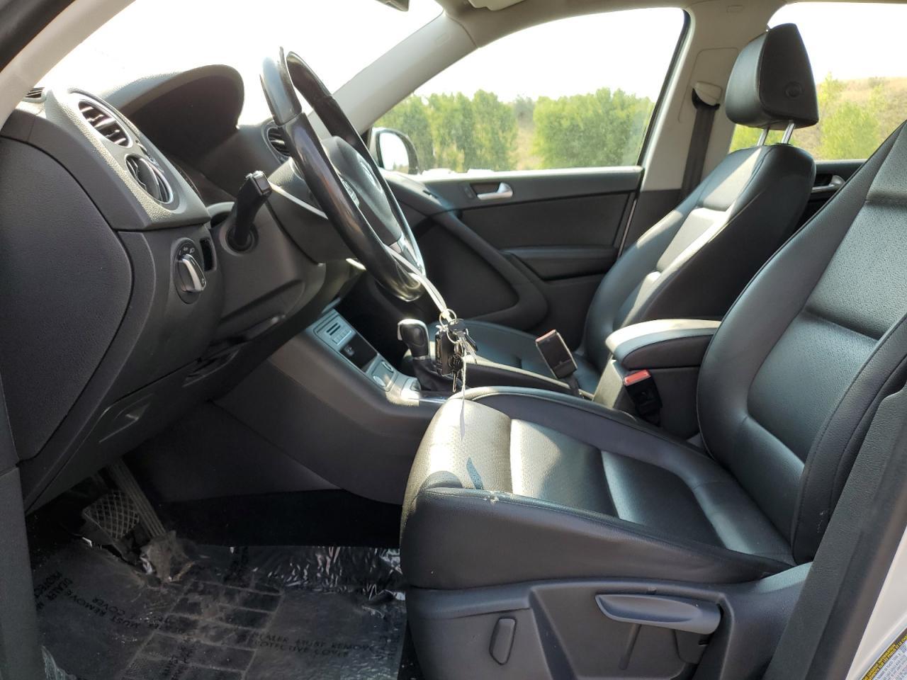 2017 Volkswagen Tiguan S - Фото 7