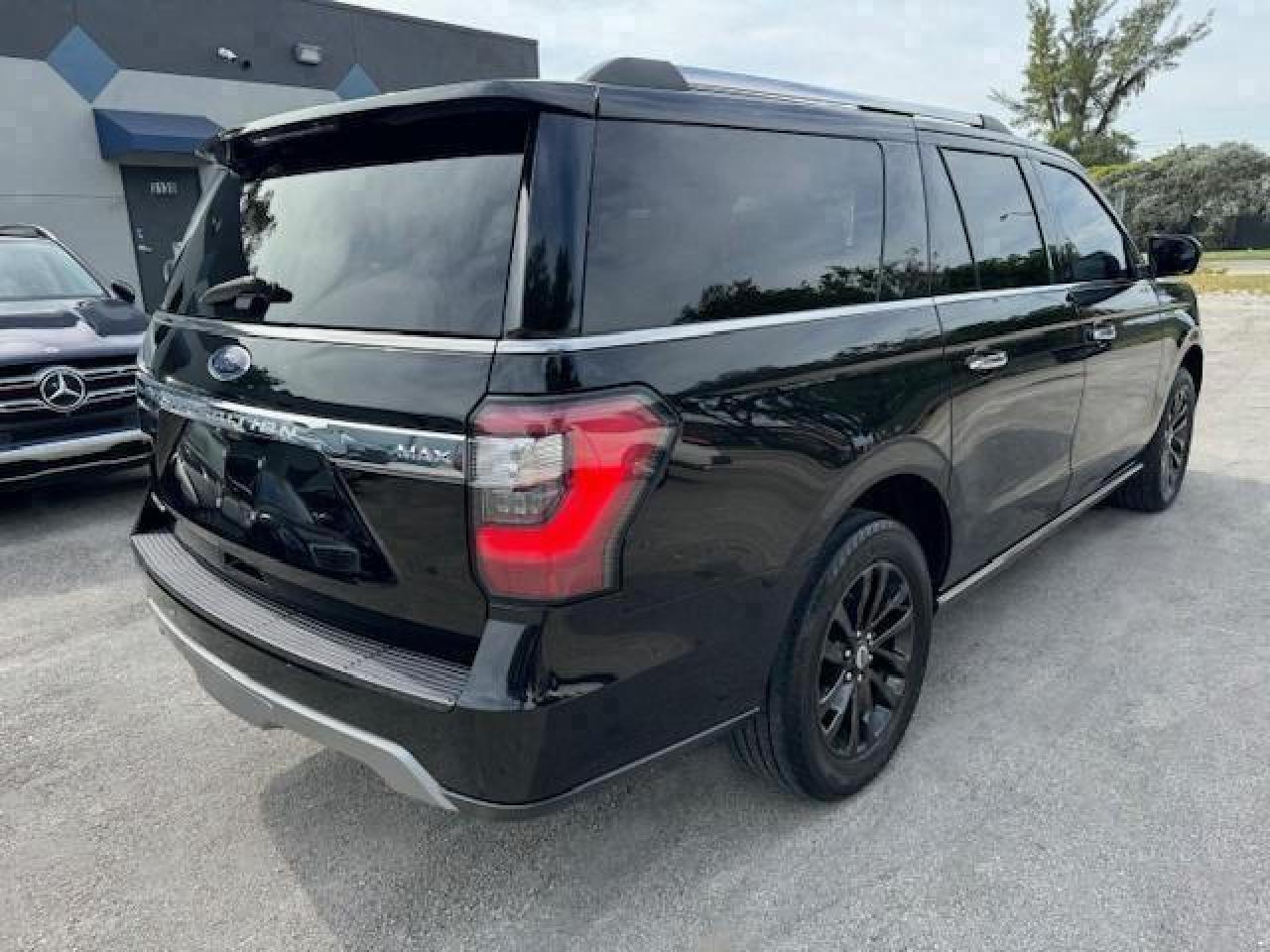 2019 Ford Expedition Max Limited - Image 3