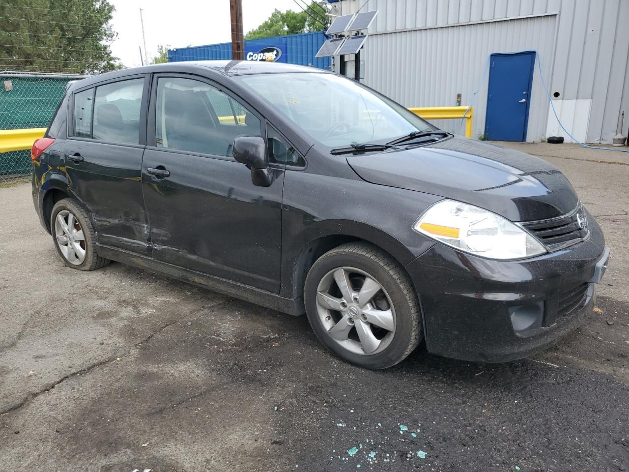 2011 Nissan Versa S - Image 4