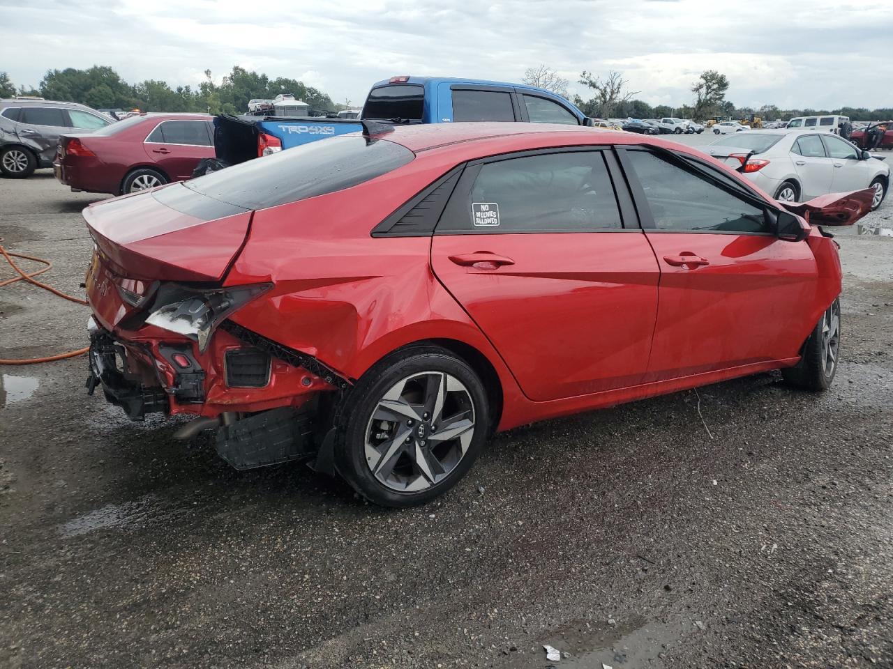 2023 Hyundai Elantra Sel - Фото 3