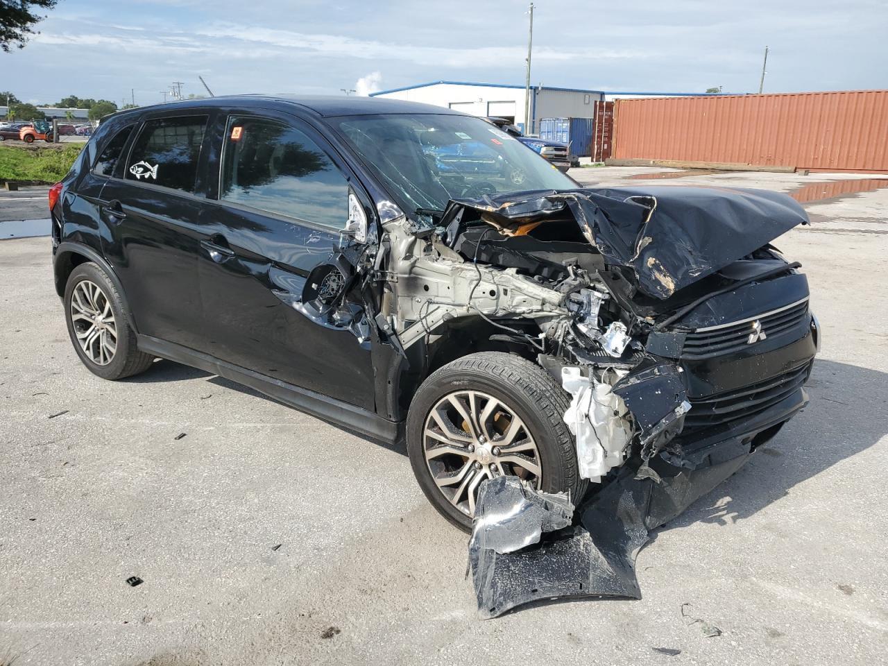 2016 Mitsubishi Outlander Sport Es - Image 4