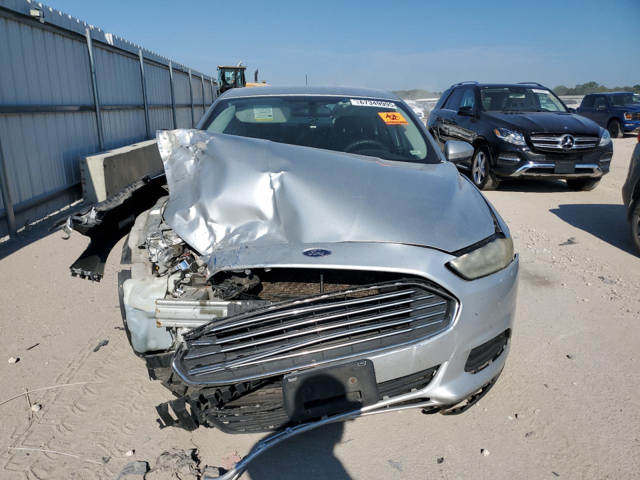 2013 Ford Fusion S - Фото 5