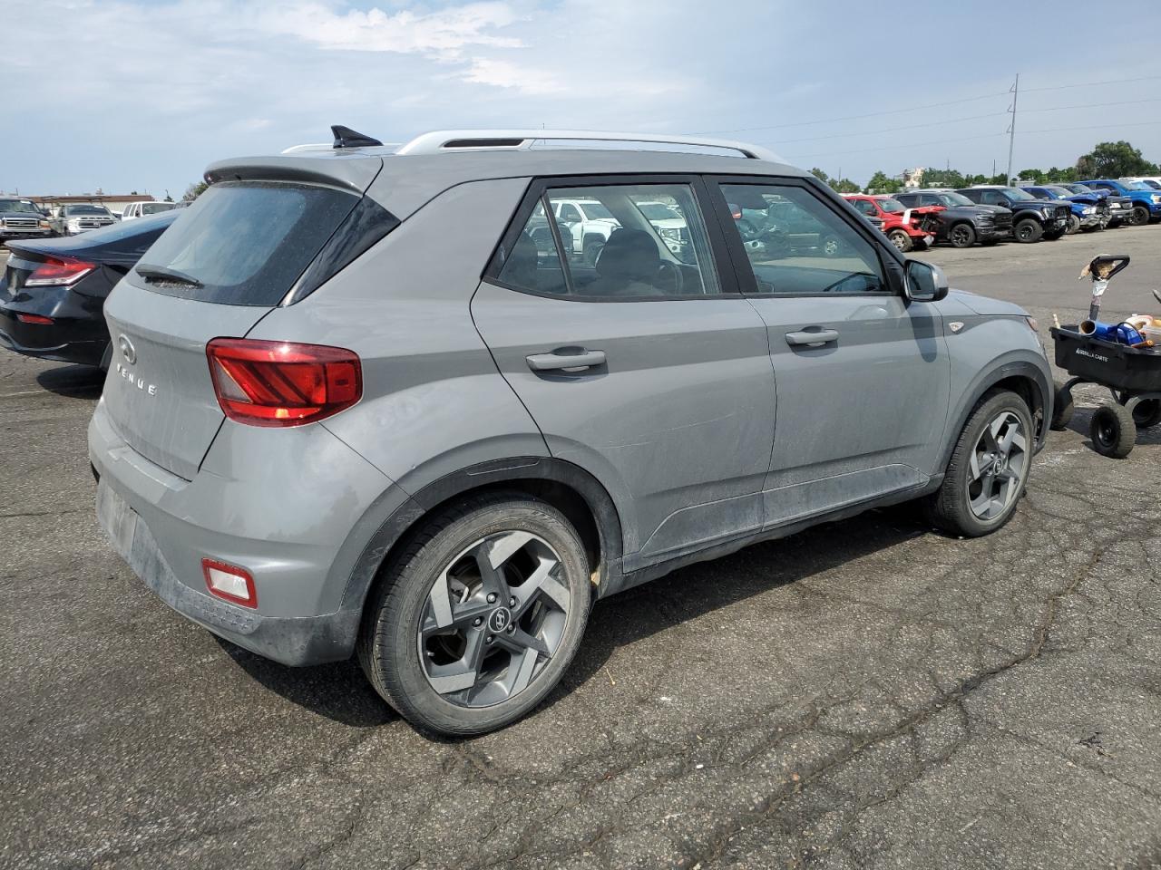 2022 Hyundai Venue Sel - Фото 3