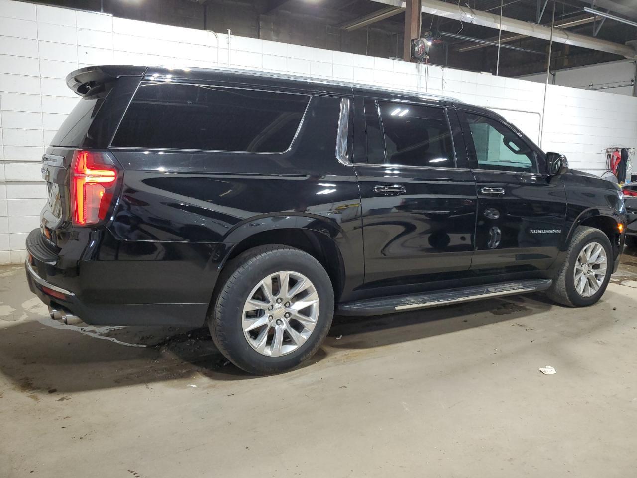 2023 Chevrolet Suburban K1500 Premier - Фото 3