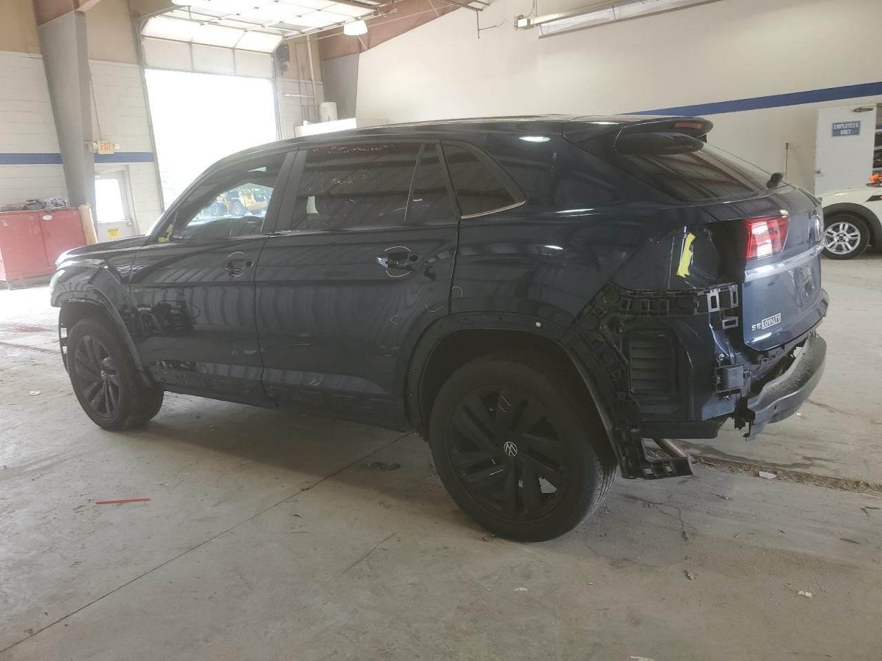 2022 Volkswagen Atlas Cross Sport Se - Фото 2