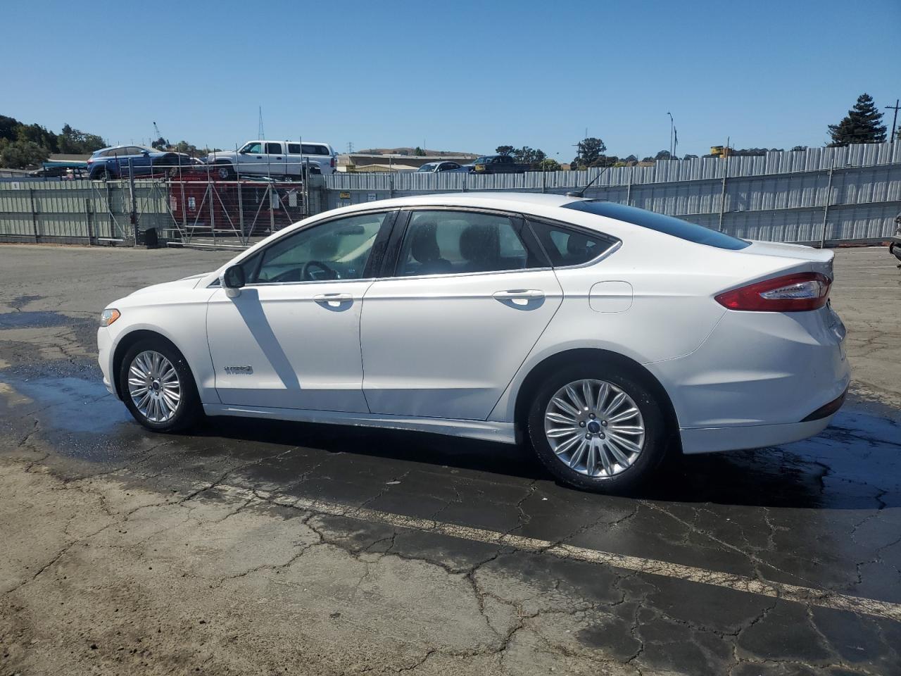2015 Ford Fusion Se Hybrid - Фото 2