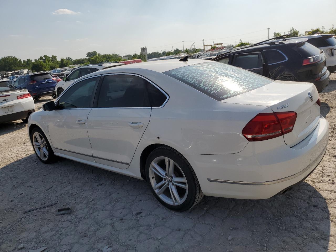 2014 Volkswagen Passat Sel - Фото 2