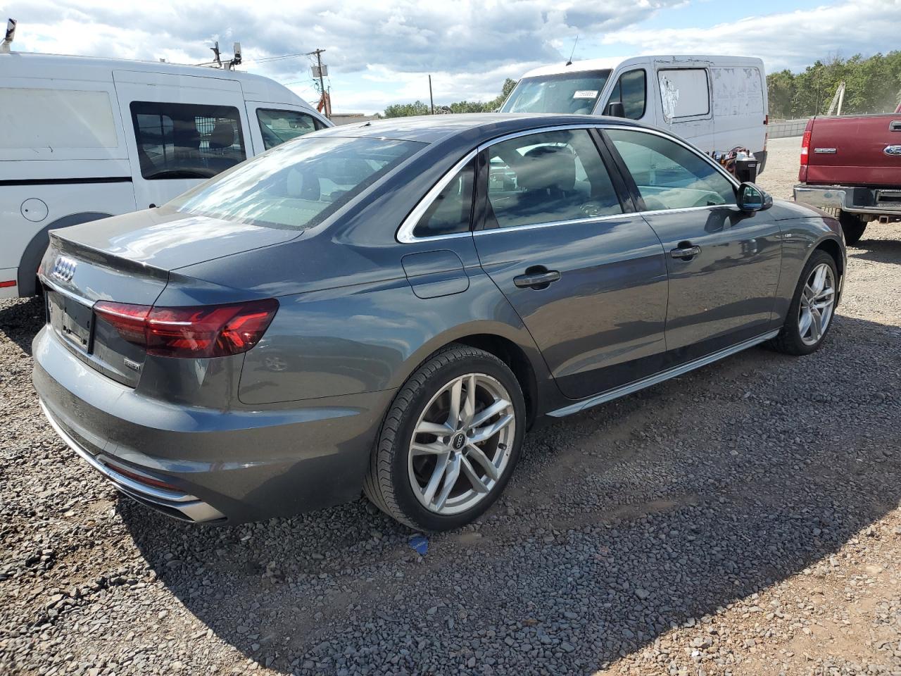 2020 Audi A4 Premium - Фото 3